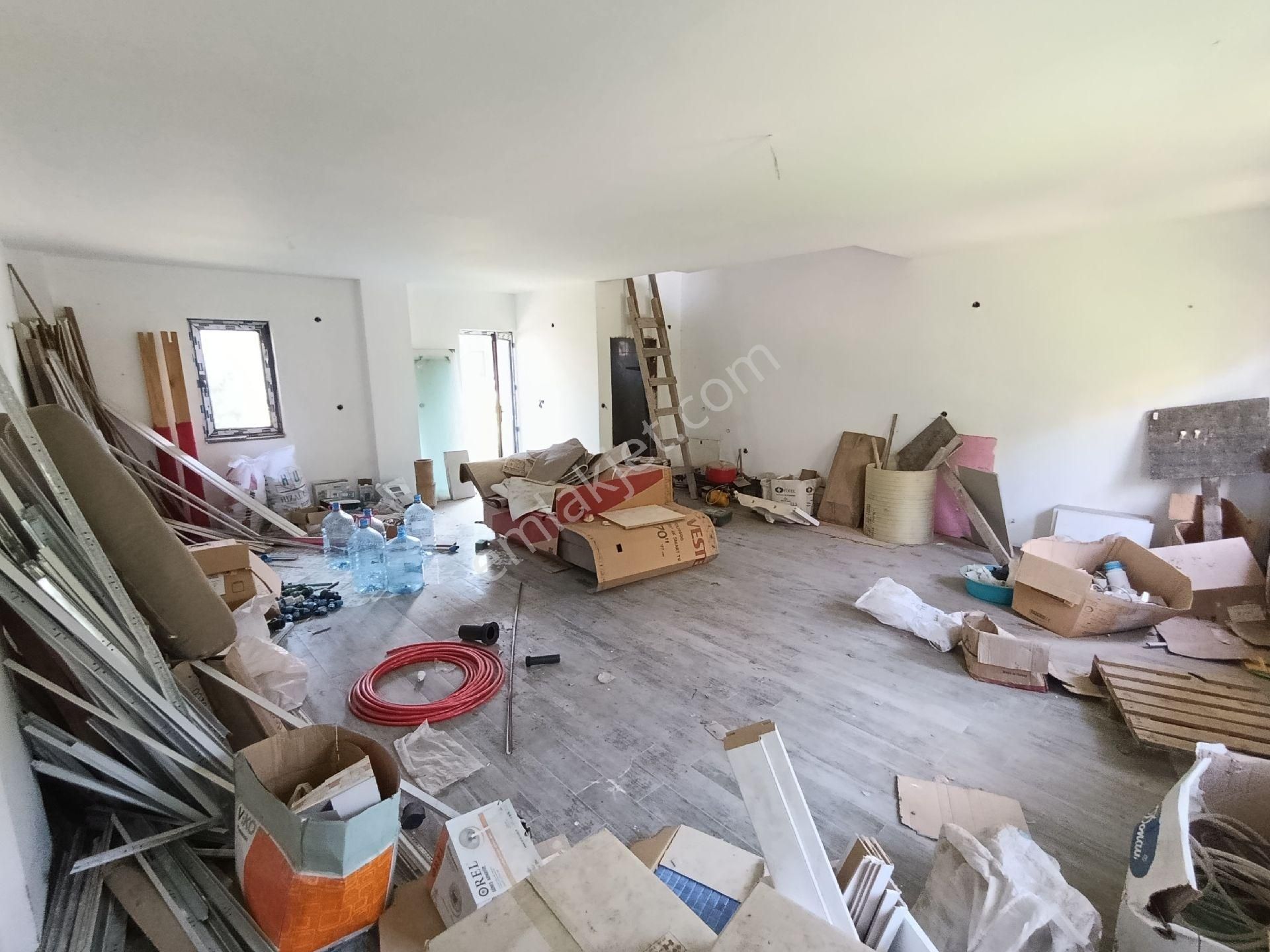 Taş Emlak'tan Küçükköyde Site İçinde Sıfır Villa - Görsel 18