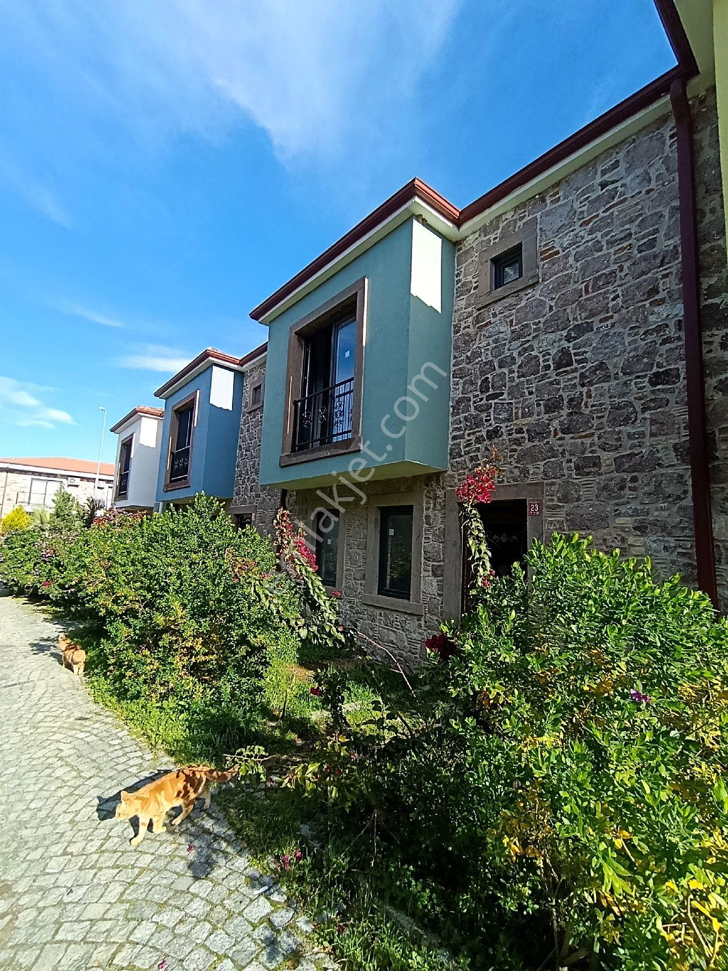 Taş Emlak'tan Küçükköyde Site İçinde Sıfır Villa - Görsel 9