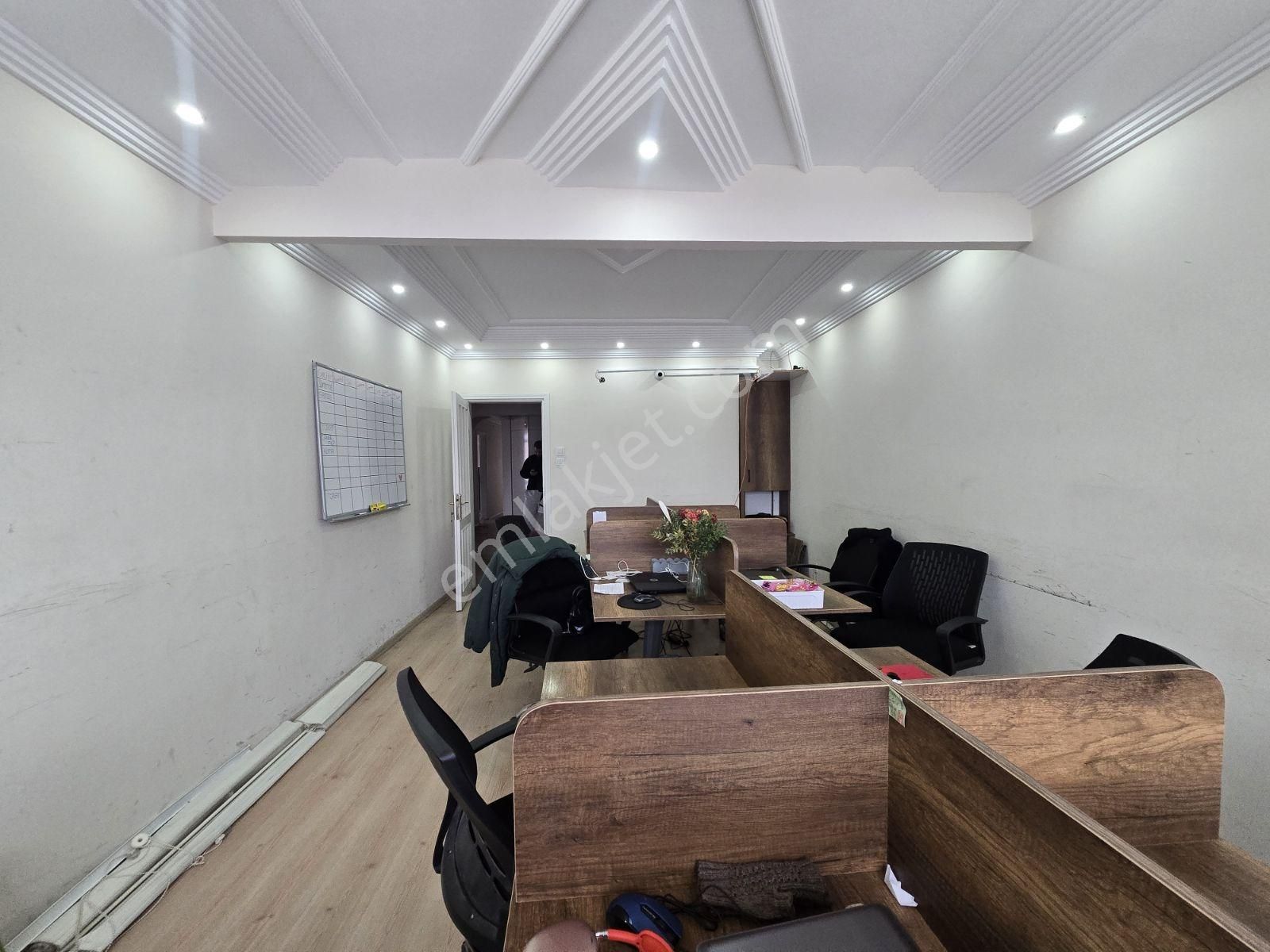 İncirli Metrobüs Karşısında 240 M2 4. Kat 4+1 Ferah Ofis - Görsel 21