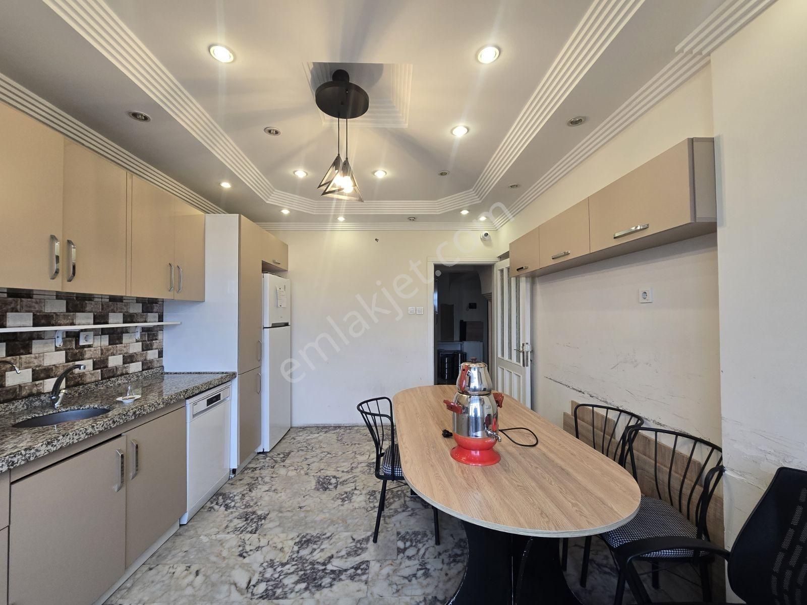 İncirli Metrobüs Karşısında 240 M2 4. Kat 4+1 Ferah Ofis - Görsel 7