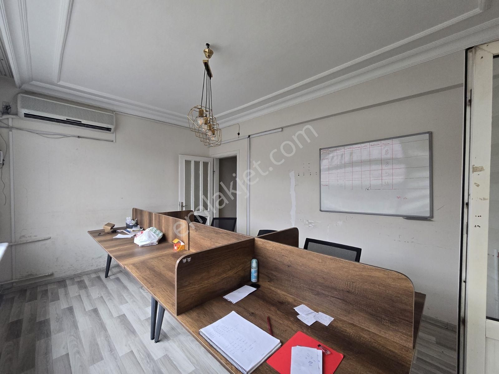 İncirli Metrobüs Karşısında 240 M2 4. Kat 4+1 Ferah Ofis - Görsel 3