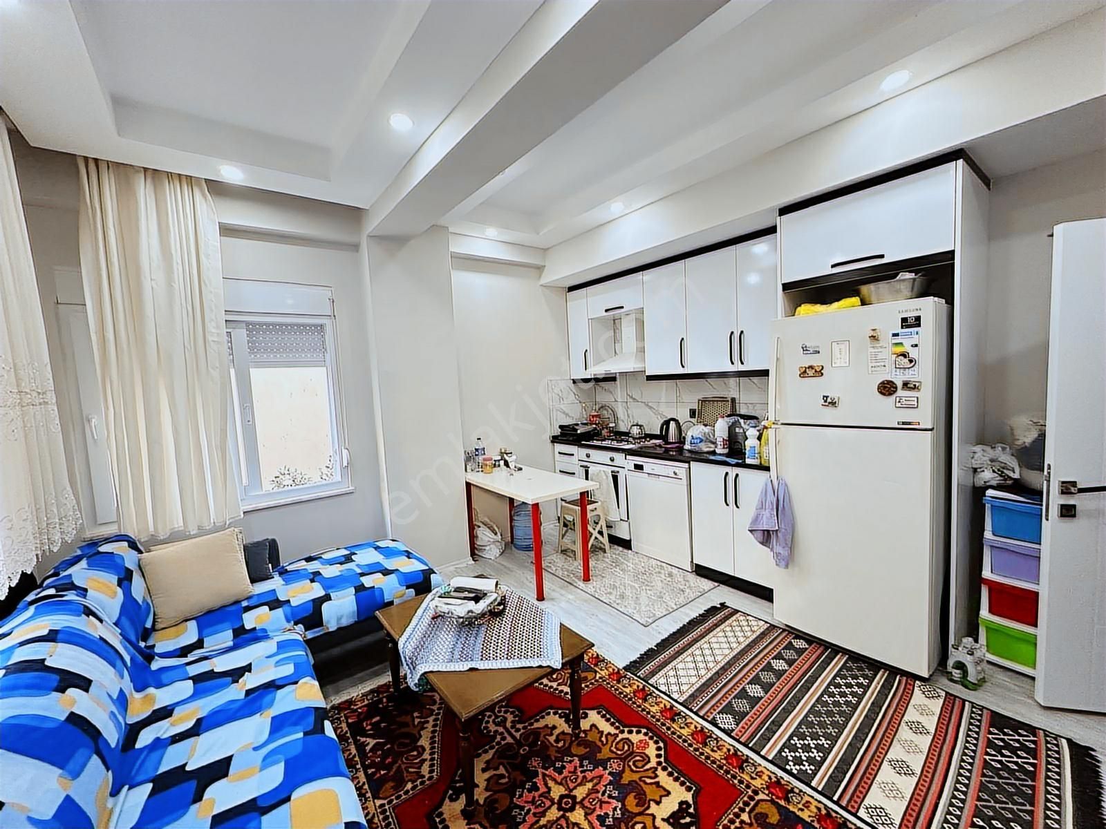 Şehır Merkezınde Genış Balkonlu 1+1 Daıre - Görsel 5