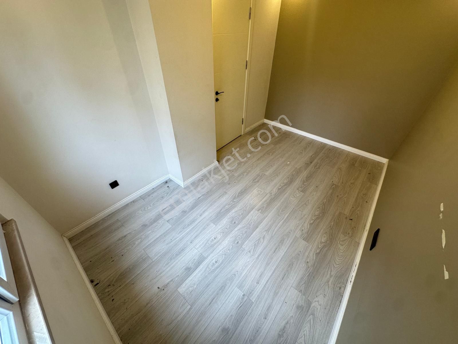 ▃artemin▃küçükyalı'da Merkezi Konumda Ferah 2.kat 60m² 1+1! - Görsel 20