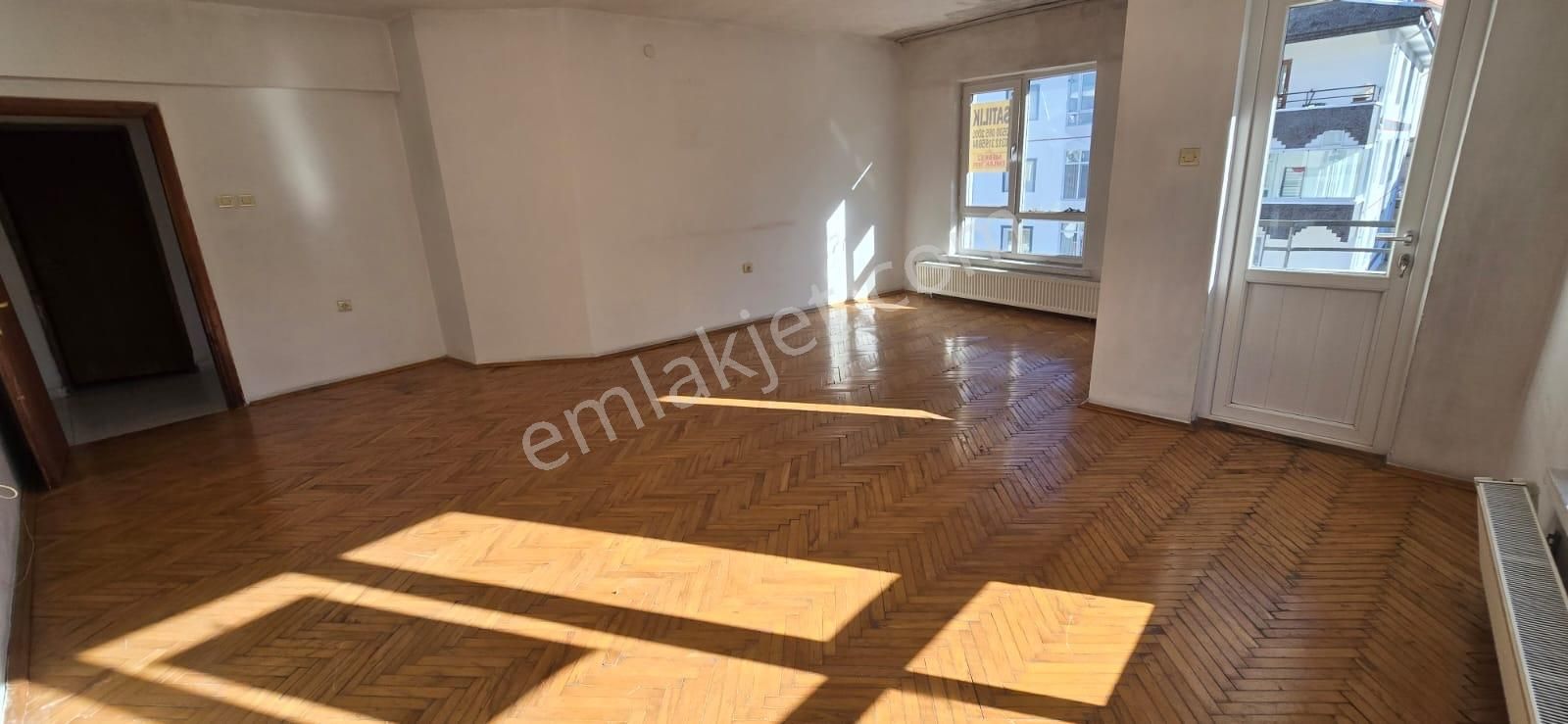 Gülverenmah 3+1 Kat 3 Ön Cephe 120 M2 Merkezi Konum'da - Görsel 2