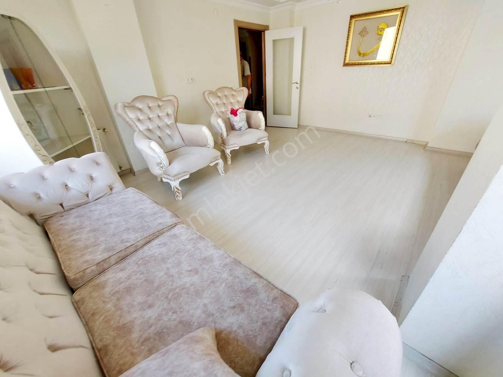 Tapu Masrafı Yok Yıldız Zöhre Cami Yakını Satılık 6+1 Dubks - Görsel 3