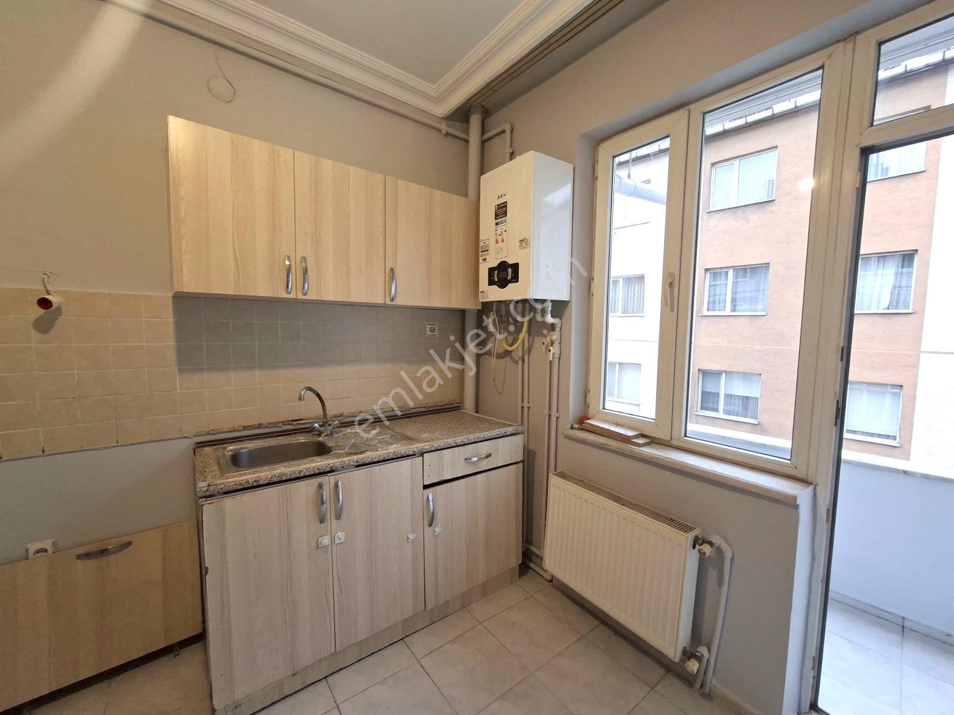 Recep Ümit'ten Gazi Yakup Satar Caddesi Üzerinde Büyük Park Karşısı Satılık 3+1 Asansörlü Daire - Görsel 12