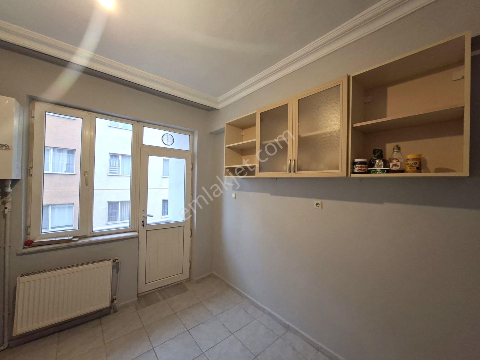 Recep Ümit'ten Gazi Yakup Satar Caddesi Üzerinde Büyük Park Karşısı Satılık 3+1 Asansörlü Daire - Görsel 15