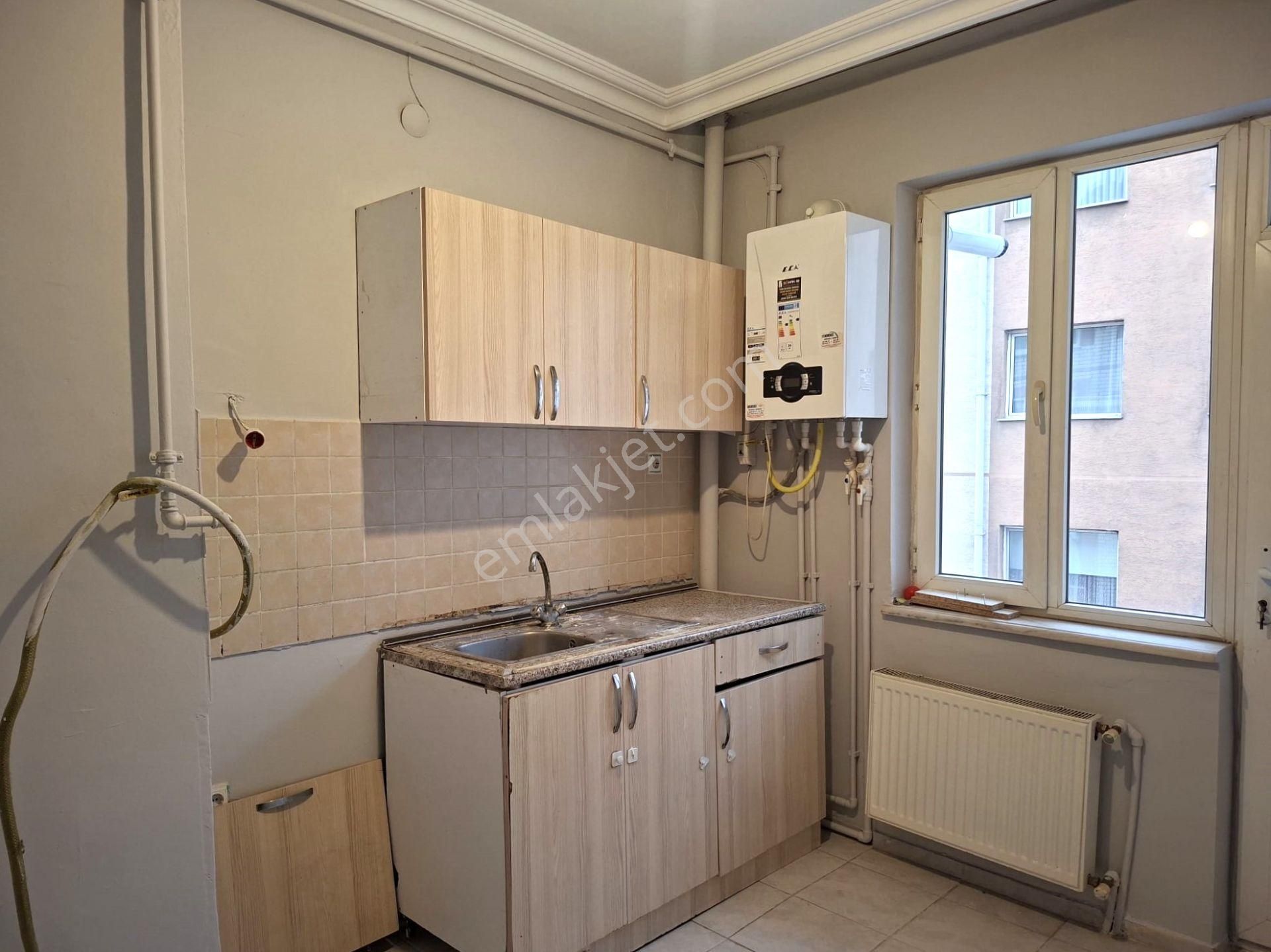 Recep Ümit'ten Gazi Yakup Satar Caddesi Üzerinde Büyük Park Karşısı Satılık 3+1 Asansörlü Daire - Görsel 10