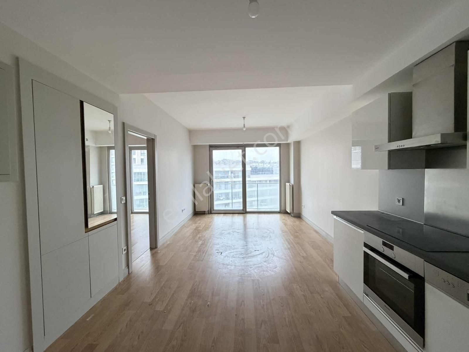 Suryapı Corridor'da Kiralık 1+1 66m2 Peyzaj Manzaralı Daire