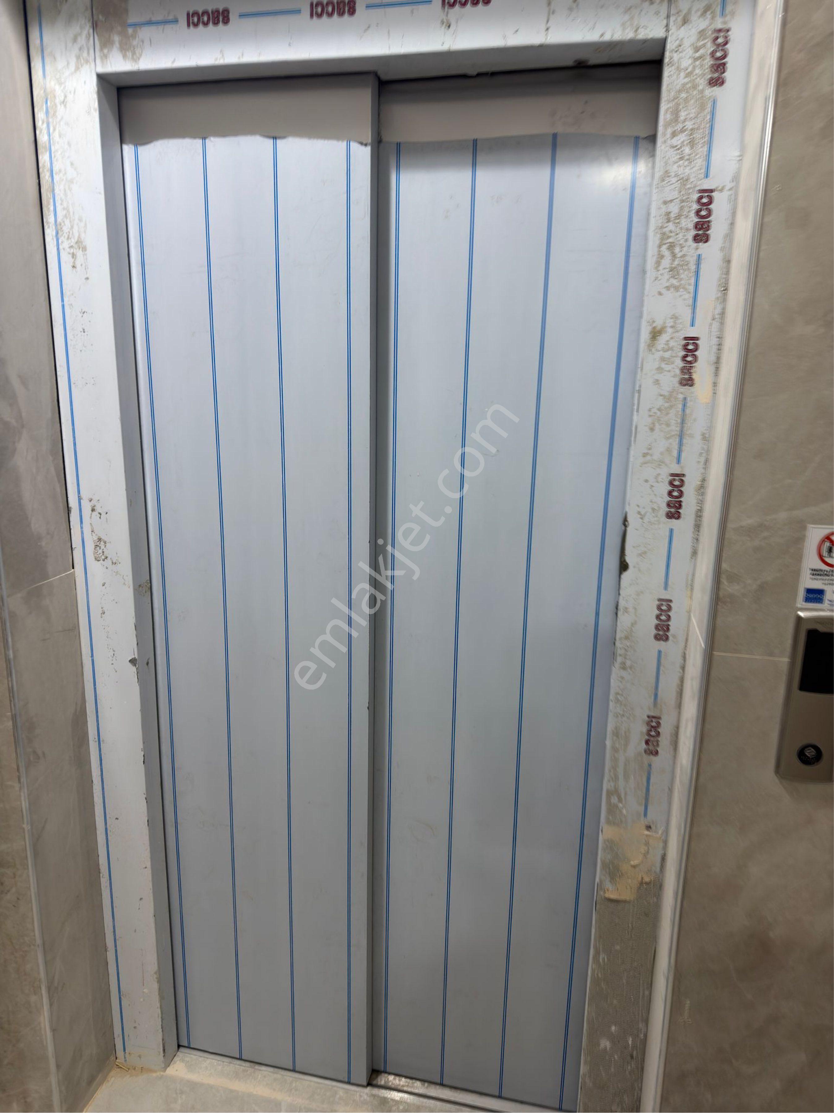 Çayırova Yeni Mahallede Yerden Isıtmalı Asansörlü 2+1 Arakat - Görsel 10