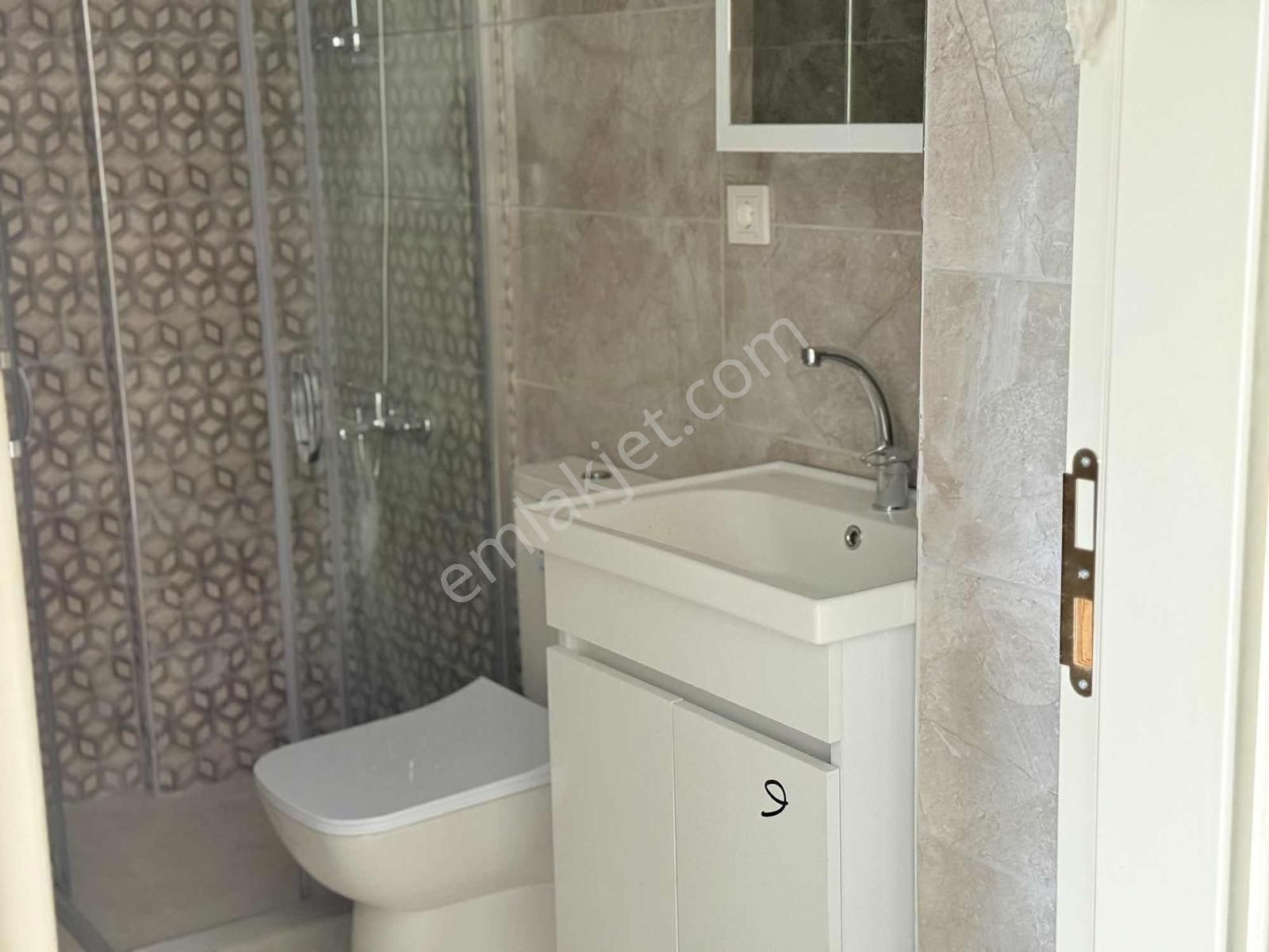 Selçuk Mahallesinde Göle Yürüme Mesafesinde Satılık 1+1 Daire - Görsel 30