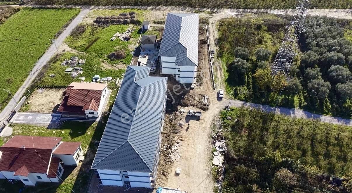 Selçuk Mahallesinde Göle Yürüme Mesafesinde Satılık 1+1 Daire - Görsel 22