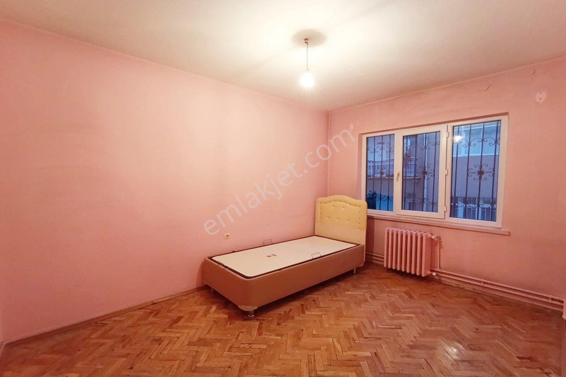 Ufuk Özdemir'den Pınarbaşı Mah Gazino Salı Pazarı İçinde 3+1 - Görsel 23