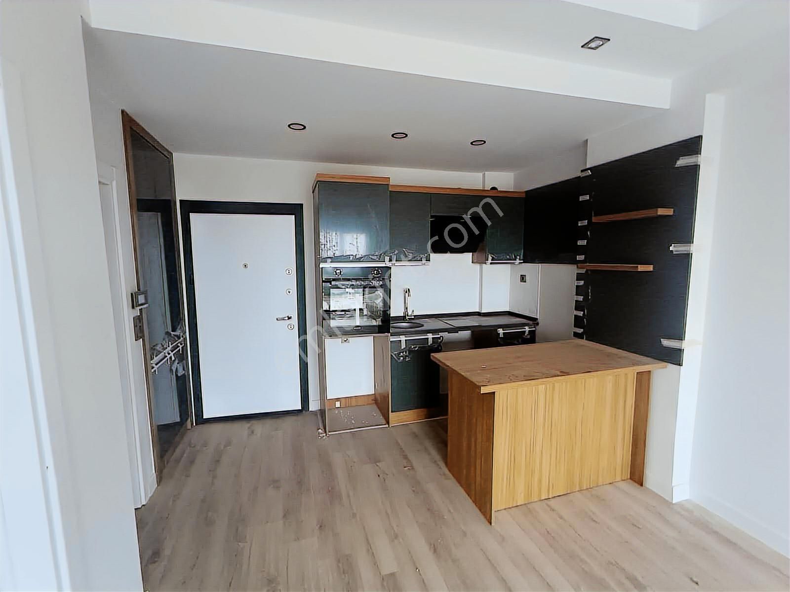 Hürriyet Mah Uysal Lusso'da Havuz Cepheli Lüx Sıfır 1+1 Daire - Görsel 15