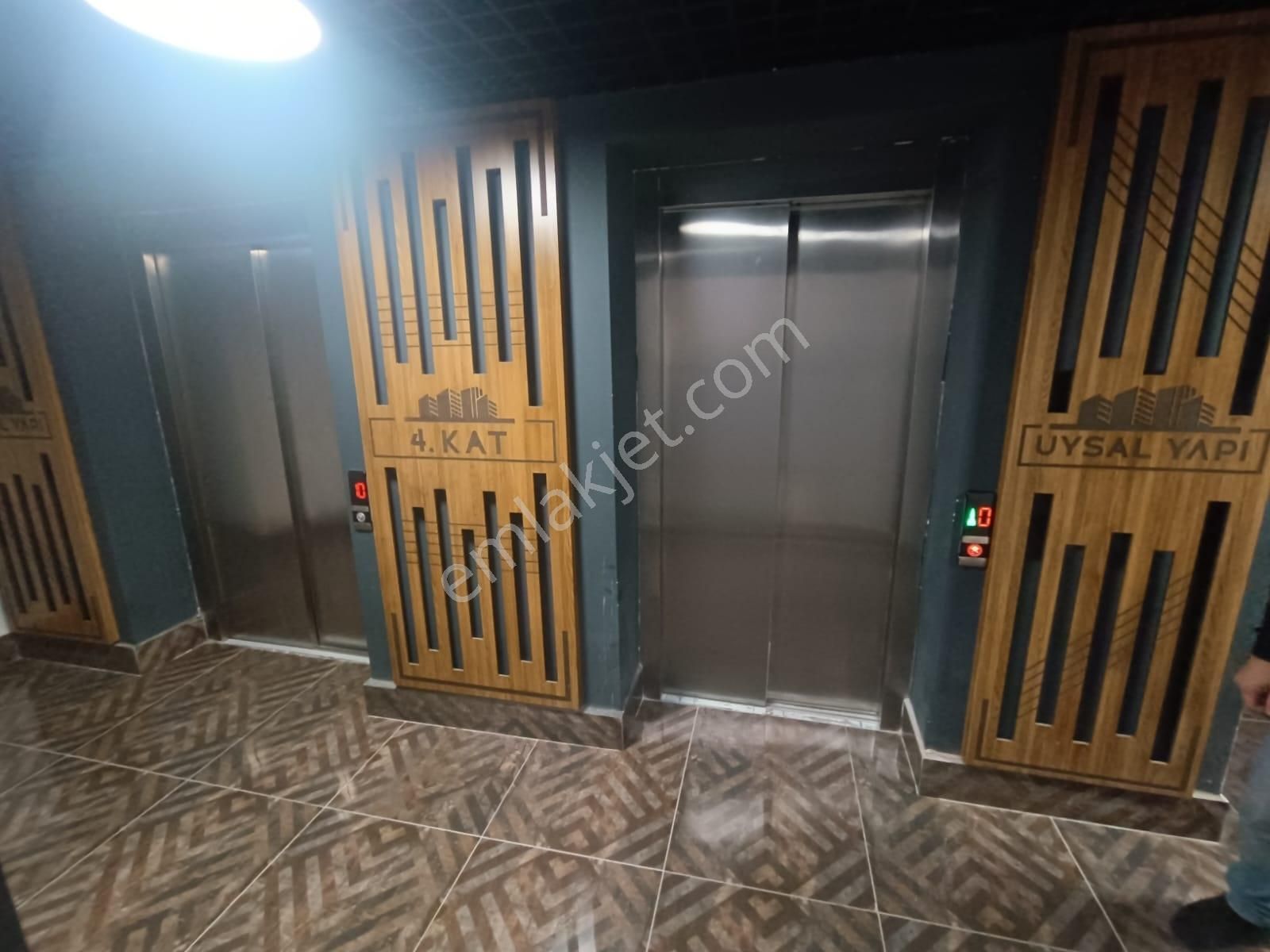 Hürriyet Mah Uysal Lusso'da Havuz Cepheli Lüx Sıfır 1+1 Daire - Görsel 28