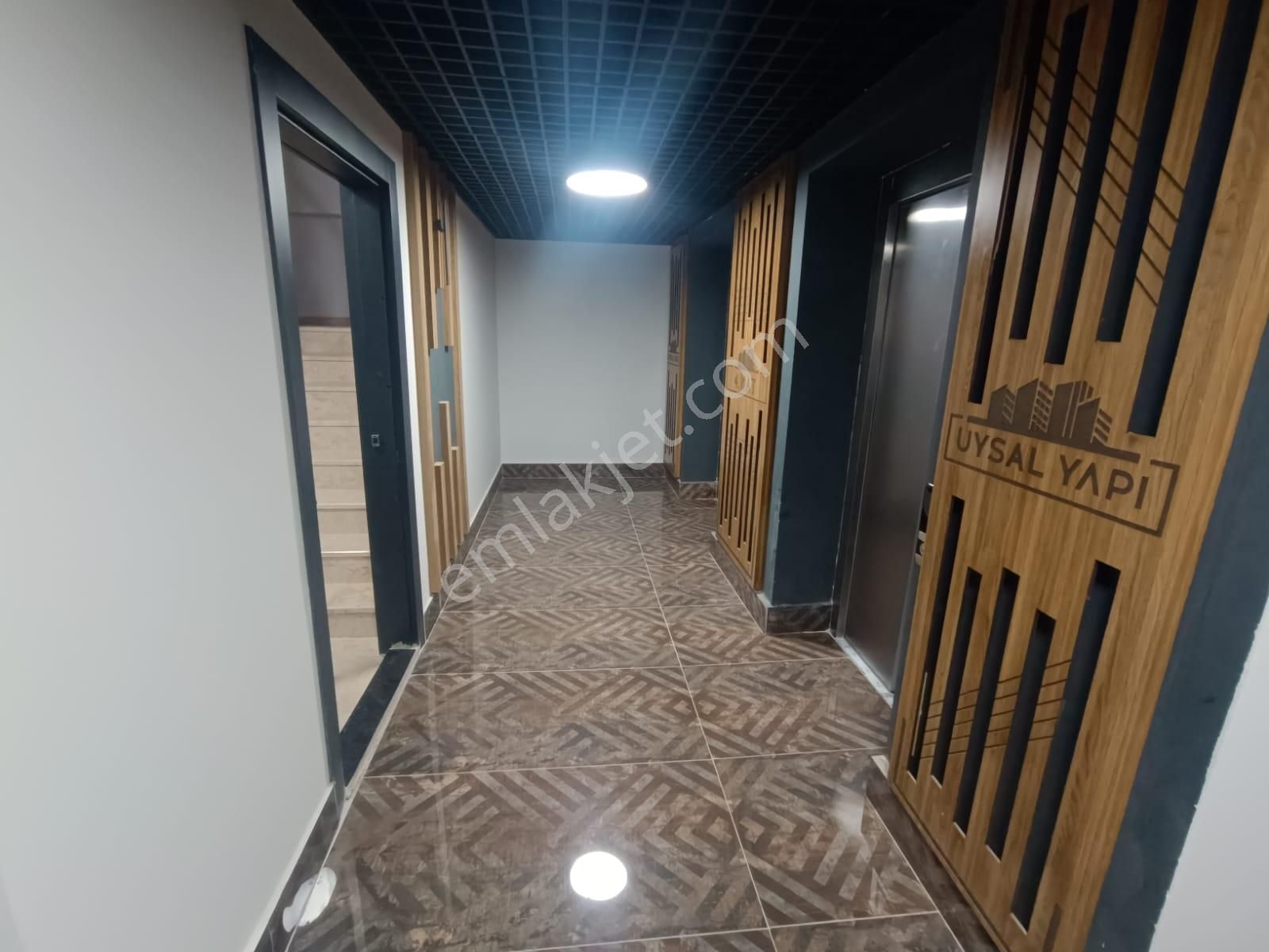 Hürriyet Mah Uysal Lusso'da Havuz Cepheli Lüx Sıfır 1+1 Daire - Görsel 18