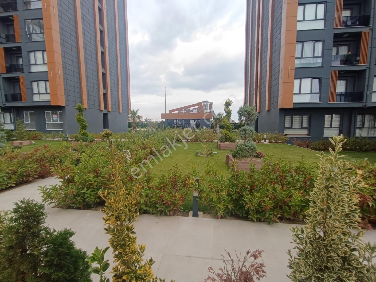 Hürriyet Mah Uysal Lusso'da Havuz Cepheli Lüx Sıfır 1+1 Daire - Görsel 5