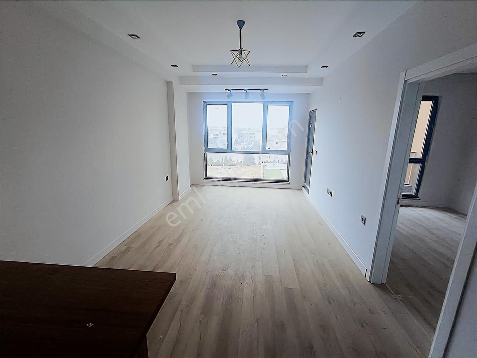 Hürriyet Mah Uysal Lusso'da Havuz Cepheli Lüx Sıfır 1+1 Daire - Görsel 6