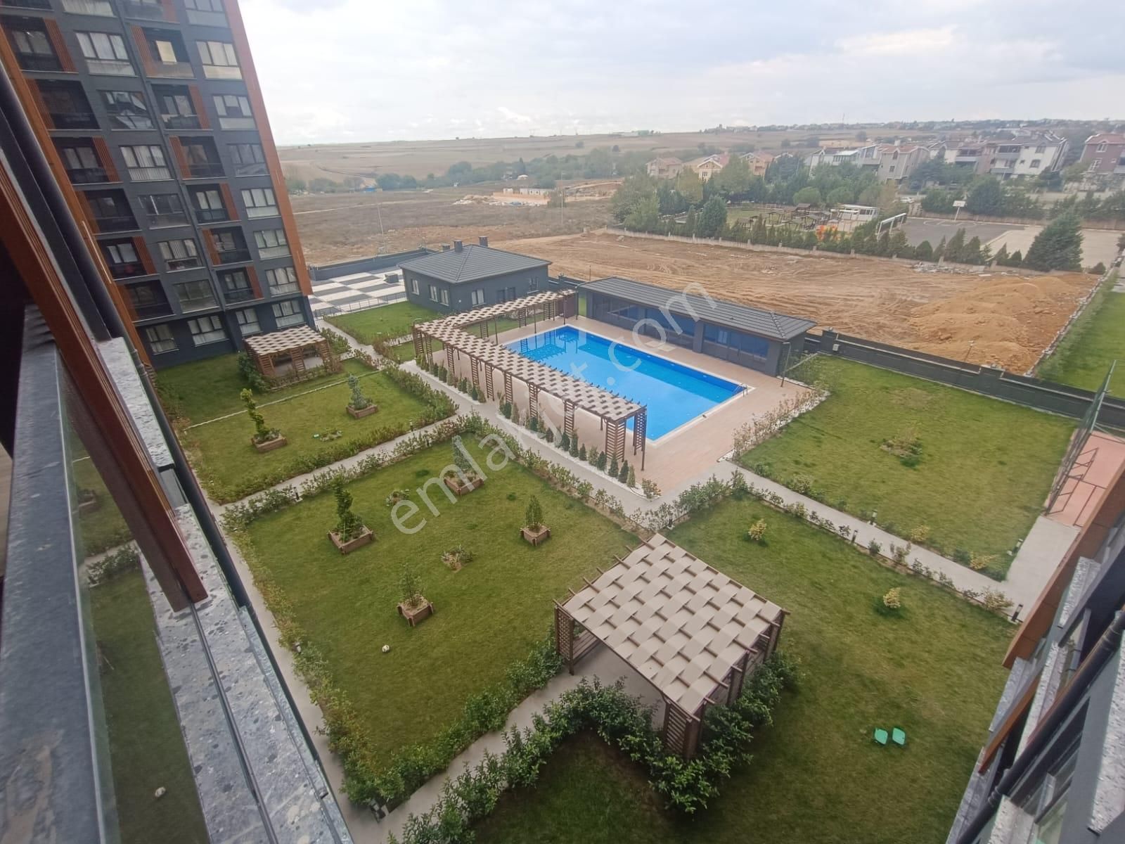 Hürriyet Mah Uysal Lusso'da Havuz Cepheli Lüx Sıfır 1+1 Daire - Görsel 31