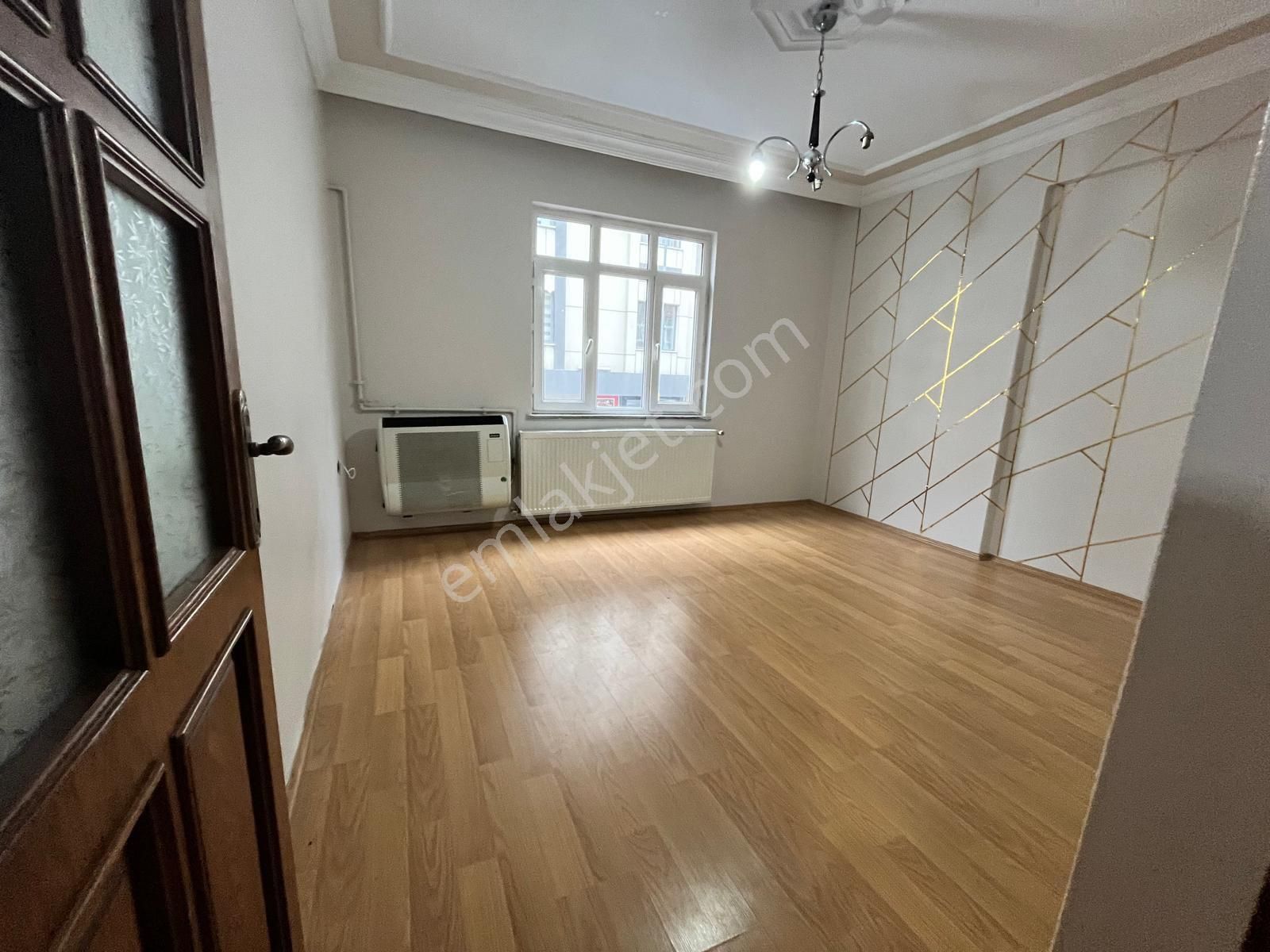 Esentepe Mah 3+1 130 M2 1.kat Safir Hastanesine Yakın Kiralık Temiz Daire - Görsel 4