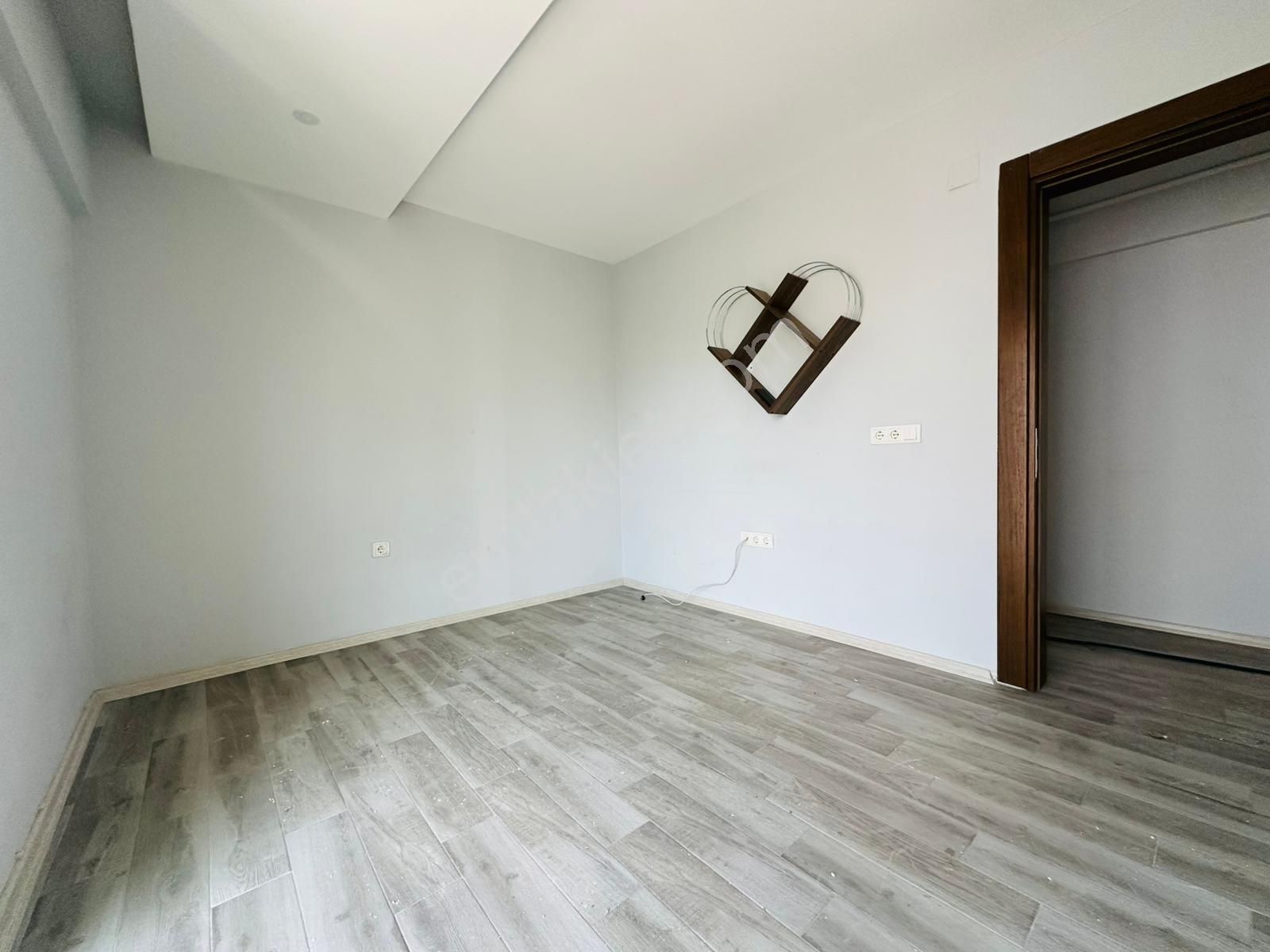 🏡 Göl-san Gayrimenkul’den 🏡 Zafer Mah. 3+1 140 M2 Arakat Yerden Isıtmalı Satılık Daire - Görsel 5