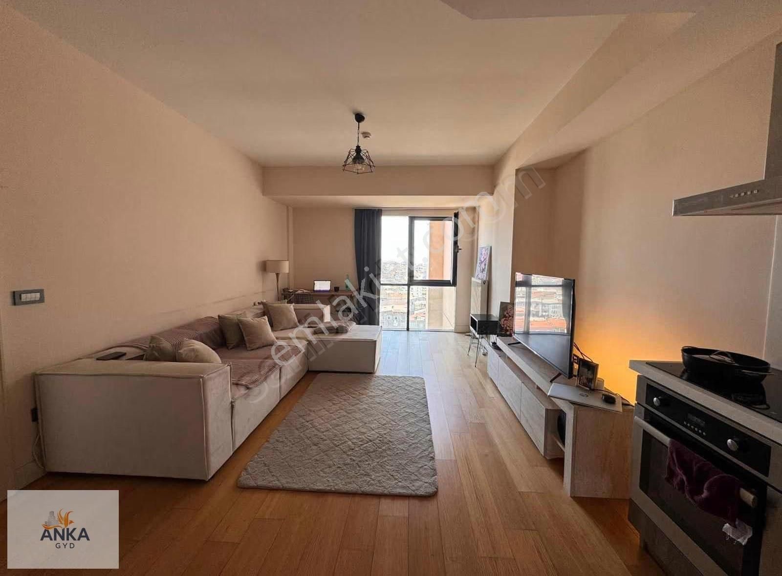 Viaport Venezia'da Şhr Mnz Eşyalı Satılık 1+1 Daire