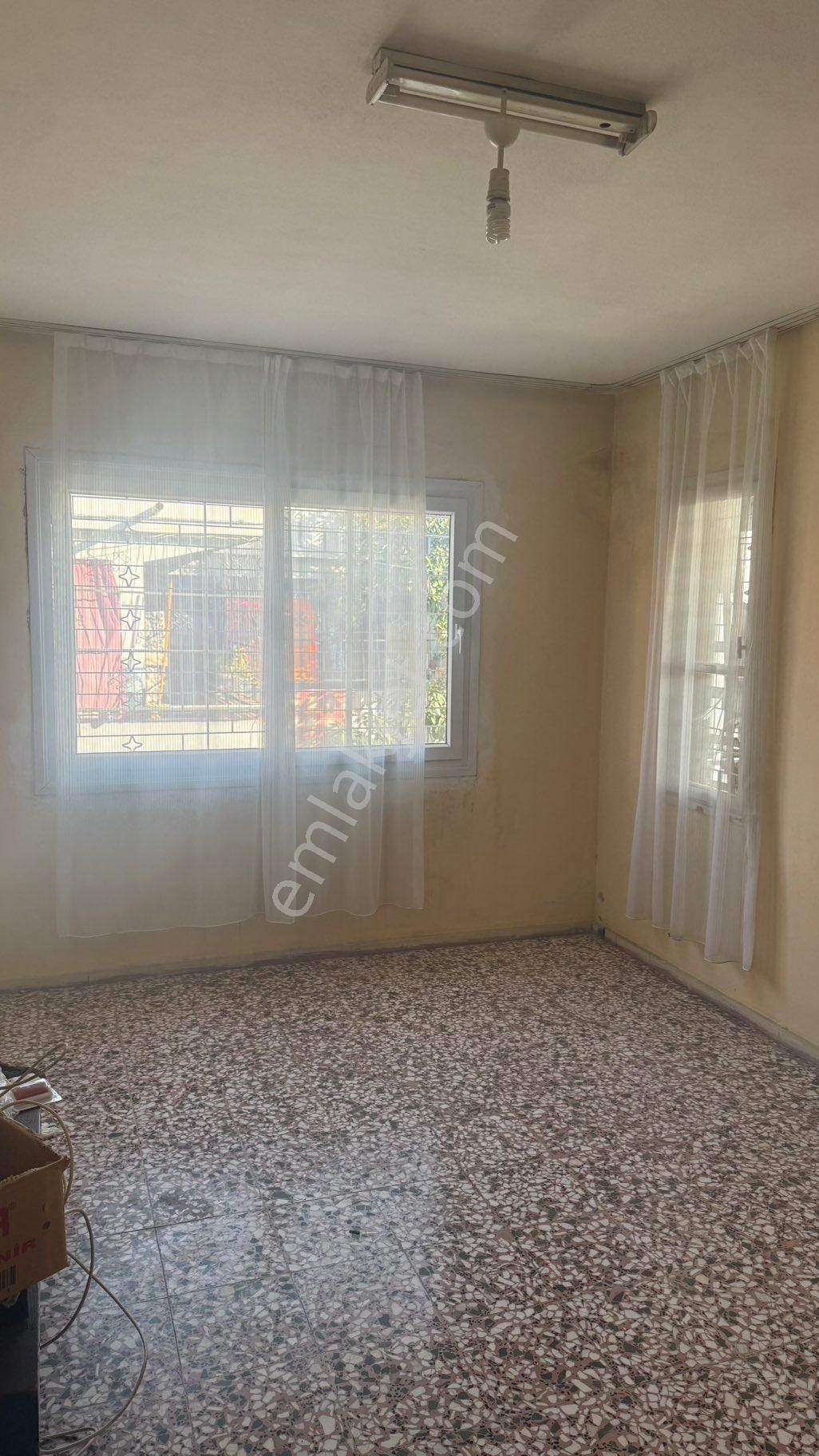 Namık Kemalde Bahçeli Müstakil 3 Katlı Ev - Görsel 13