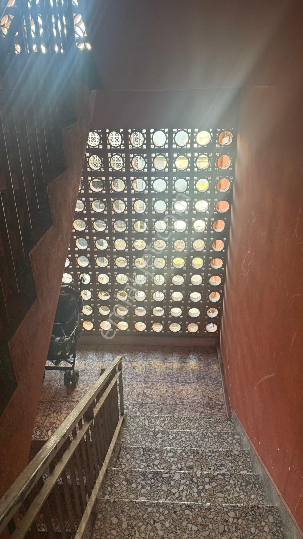 Namık Kemalde Bahçeli Müstakil 3 Katlı Ev - Görsel 8