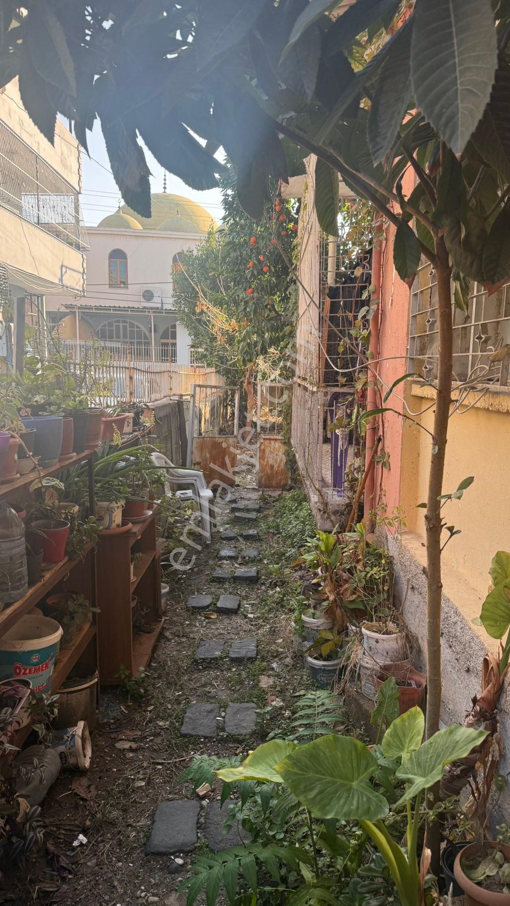 Namık Kemalde Bahçeli Müstakil 3 Katlı Ev - Görsel 6