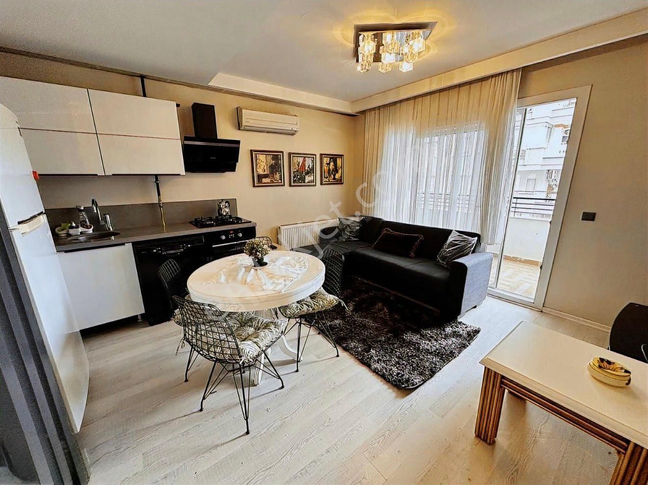 Reşatbey Ordu Caddesi Merkez Park & Sheraton Manzaralı Full + Full Eşyalı Lüks 1+1 - Görsel 2