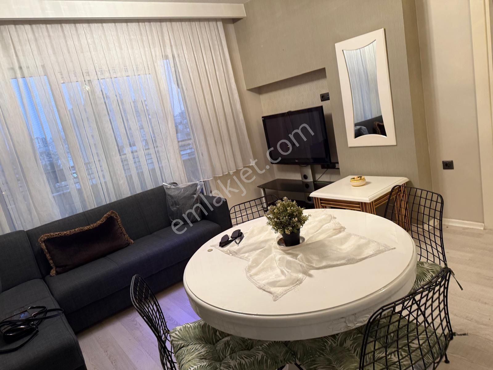 Reşatbey Ordu Caddesi Merkez Park & Sheraton Manzaralı Full + Full Eşyalı Lüks 1+1 - Görsel 6