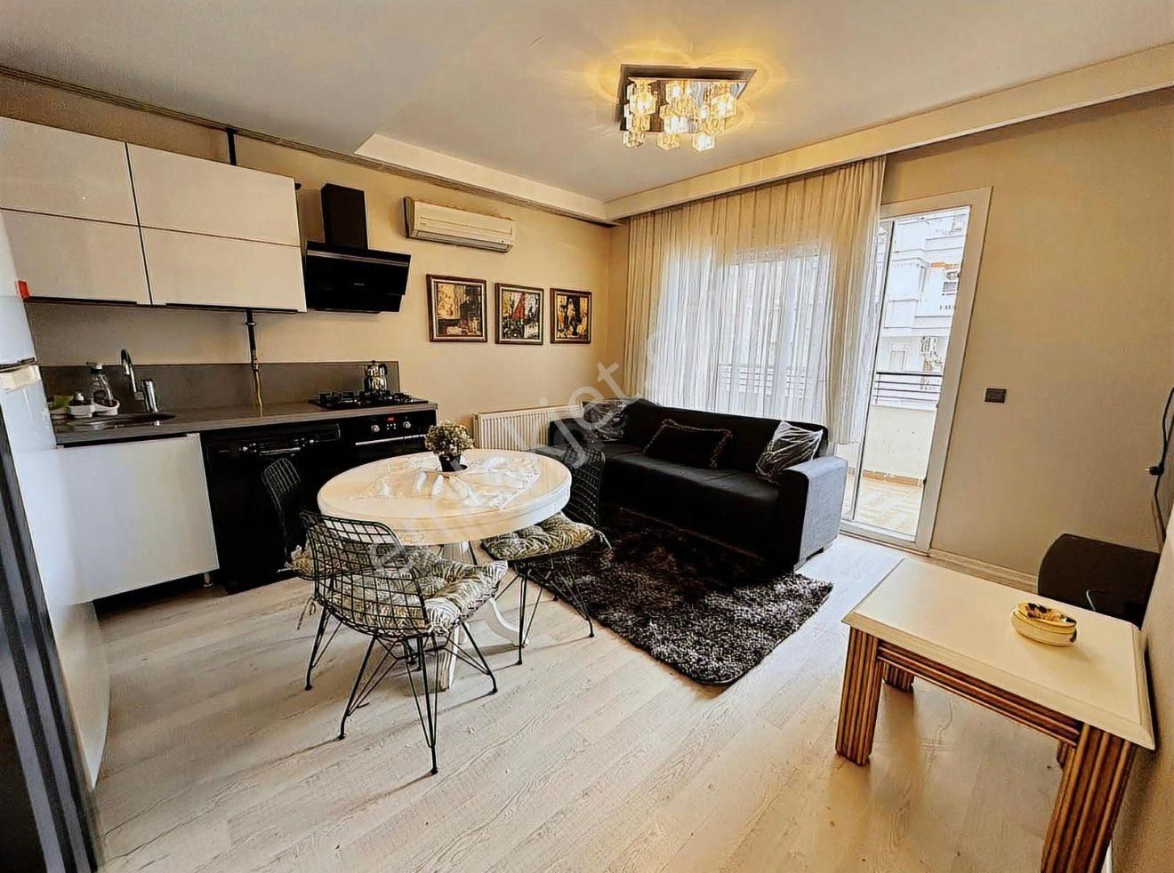 Reşatbey Ordu Caddesi Merkez Park & Sheraton Manzaralı Full + Full Eşyalı Lüks 1+1 - Görsel 4