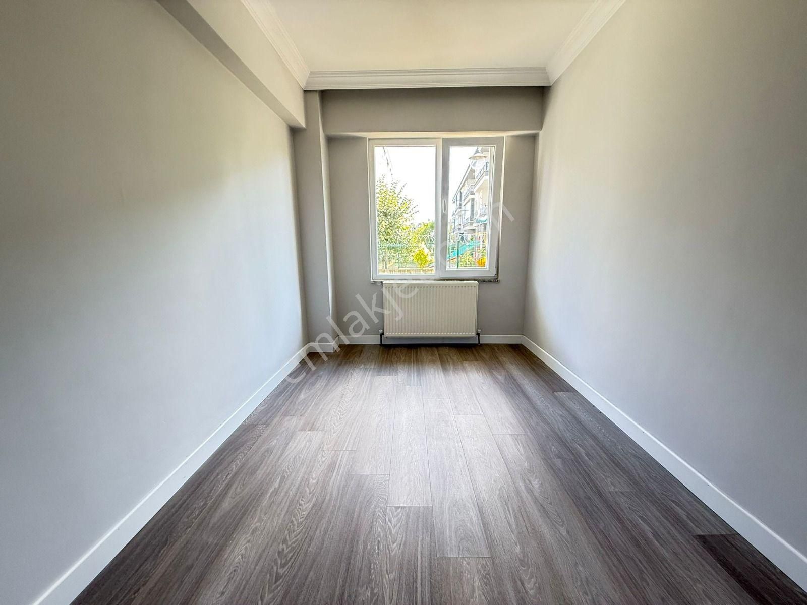 Karasu'nun Gözde Bölgesinde Havuzlu Sitede Oturumluk 2+1 Daire - Görsel 12