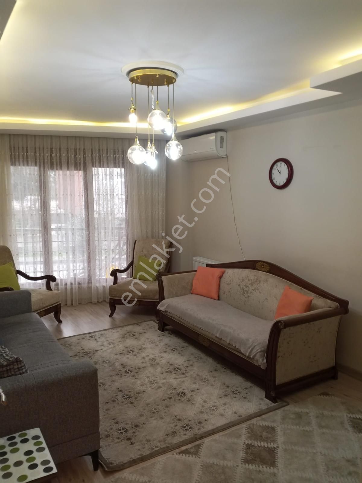 Küçükçekmece Tepeüstü'nde Satılık 2+1 Yüksek Giriş Daire - Görsel 2