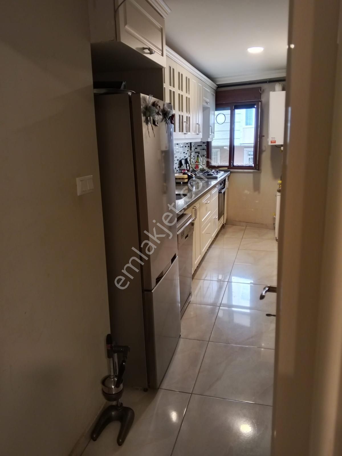Küçükçekmece Tepeüstü'nde Satılık 2+1 Yüksek Giriş Daire - Görsel 9