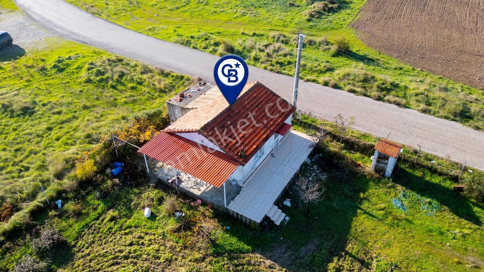 Foça Yenibağarası Mahallesinde Satılık Tarla Ve Ev - Görsel 9