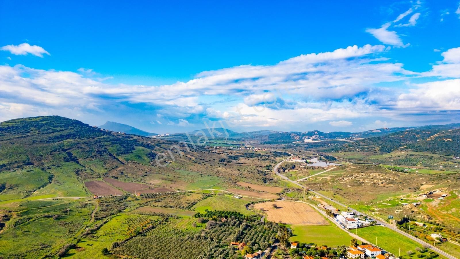 Foça Yenibağarası Mahallesinde Satılık Tarla Ve Ev - Görsel 27
