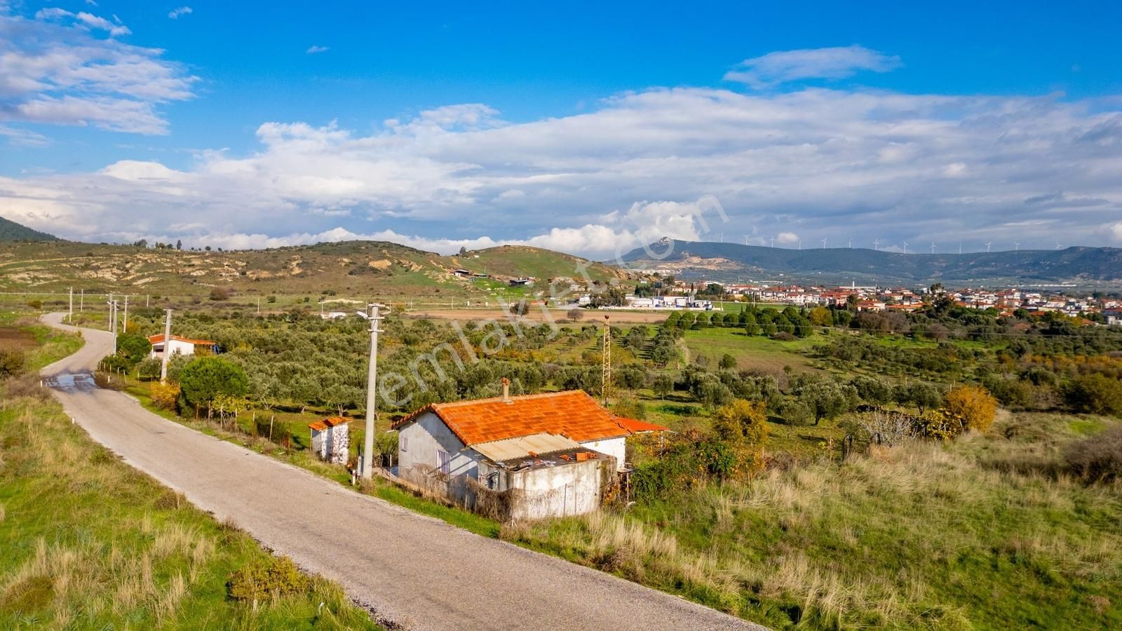 Foça Yenibağarası Mahallesinde Satılık Tarla Ve Ev - Görsel 18