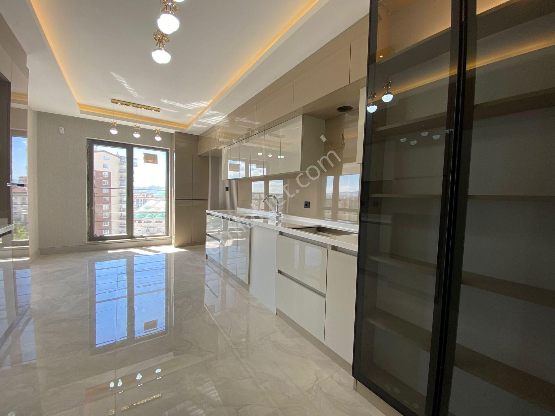 Nasip'ten Satılık Masrafsız Site İçerisinde Lüx 4+1 - Görsel 4