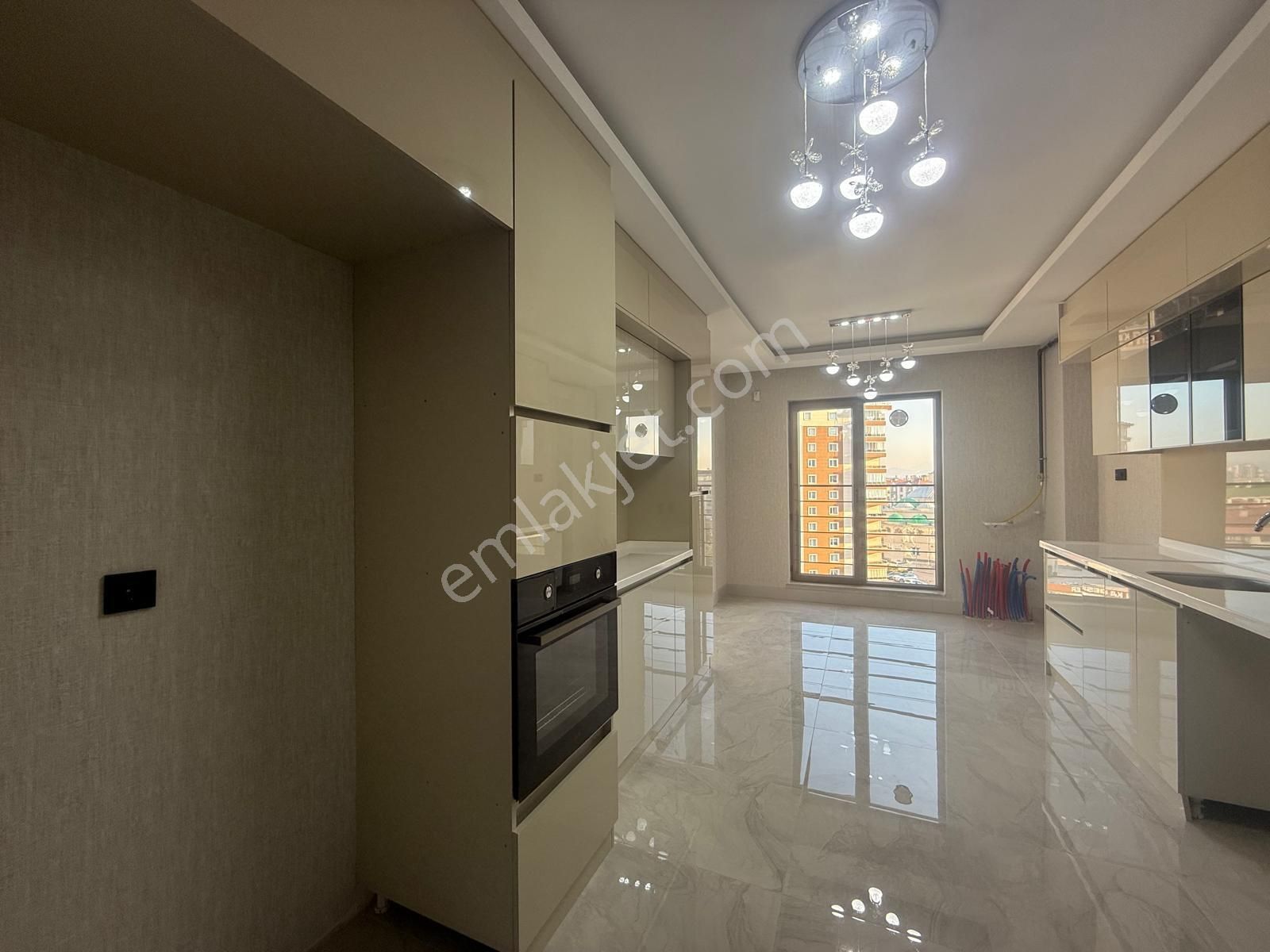 Nasip'ten Satılık Masrafsız Site İçerisinde Lüx 4+1 - Görsel 18