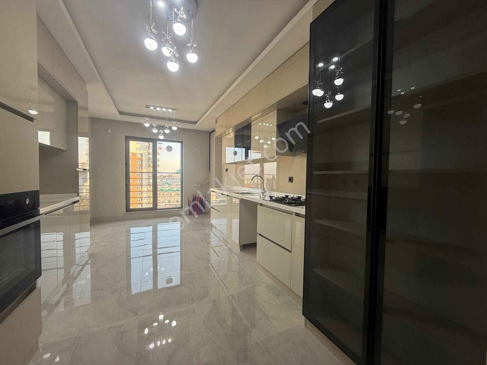 Nasip'ten Satılık Masrafsız Site İçerisinde Lüx 4+1 - Görsel 20