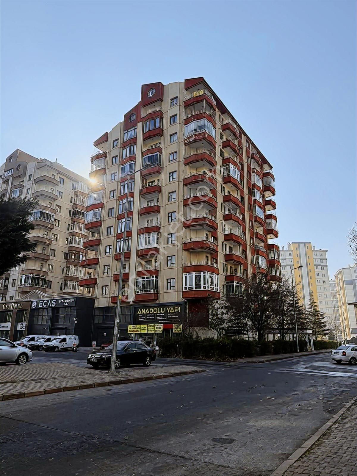 Fetanet Emlaktan Şehir Merkezinde 4+2 Odalı Satılık Dubleks Dair