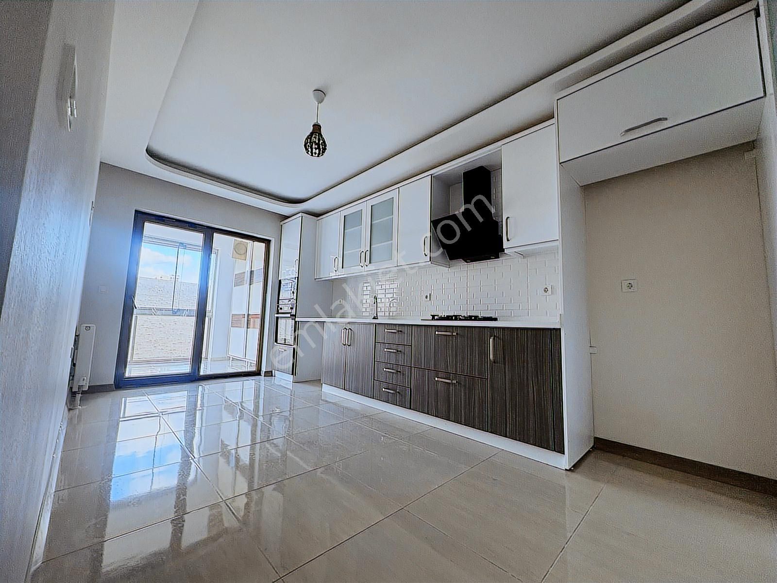 Törekent Mah'de 4+1 Site İçerisinde Full Yapılı Mükemmel Daire