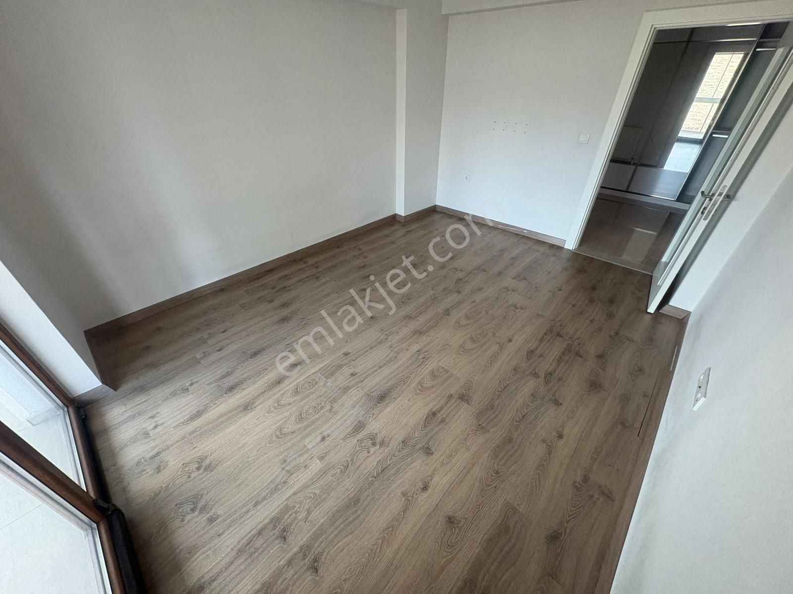 Törekent Mah'de 4+1 Site İçerisinde Full Yapılı Mükemmel Daire - Görsel 15