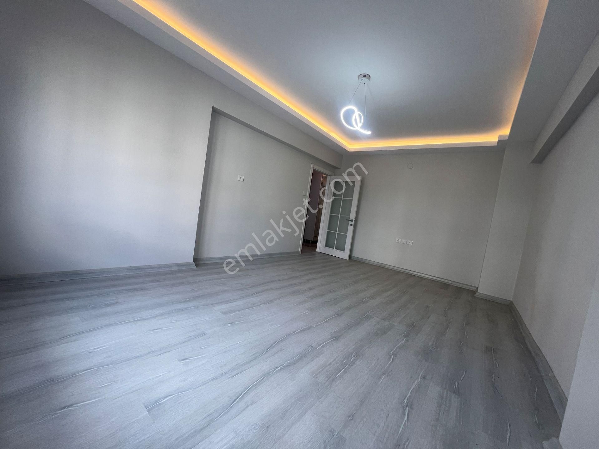 Etimesgut Piyade Mah 1.arakat Ön Cephe Salon Bagımsız Daire - Görsel 17