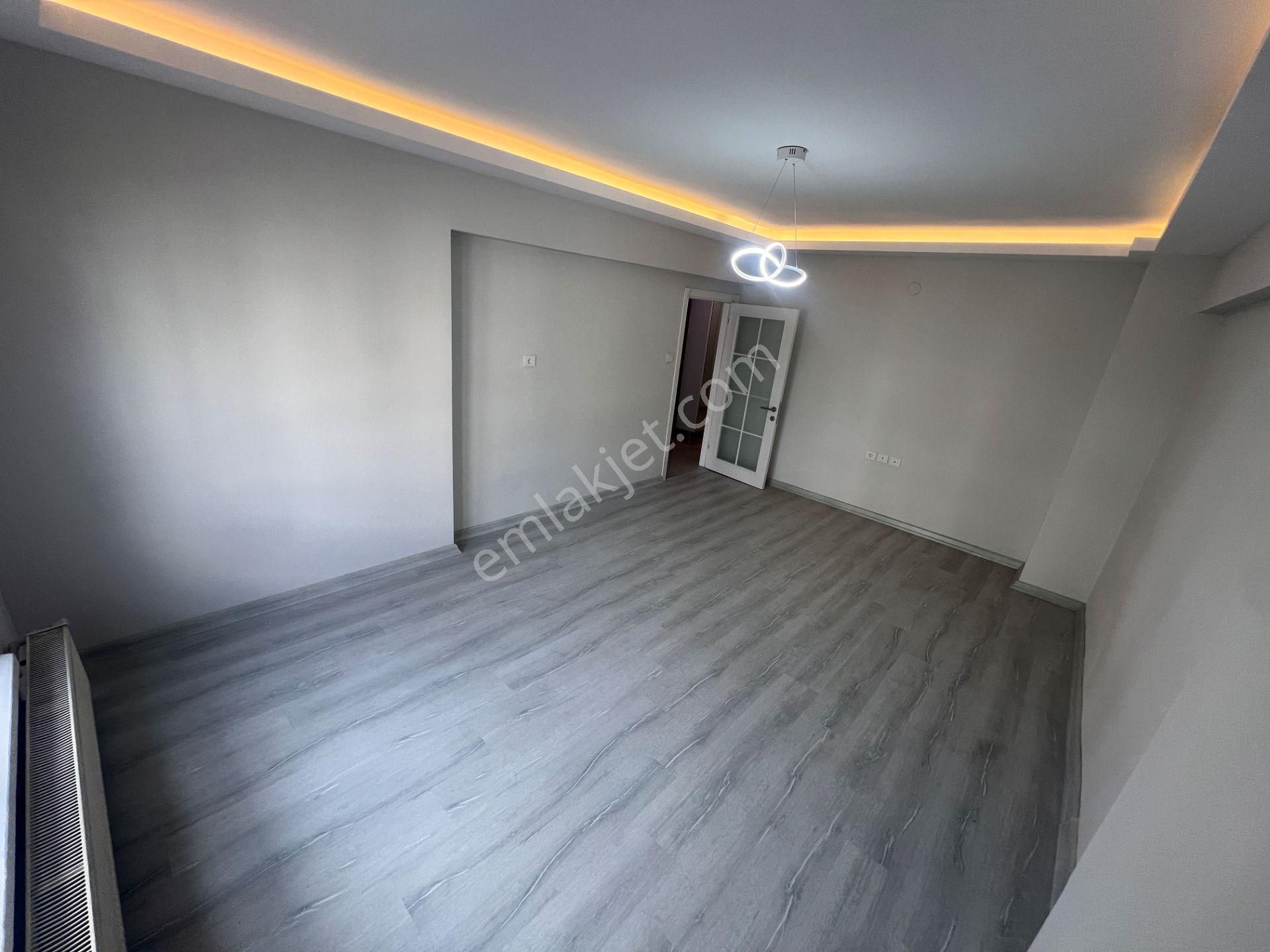 Etimesgut Piyade Mah 1.arakat Ön Cephe Salon Bagımsız Daire - Görsel 14