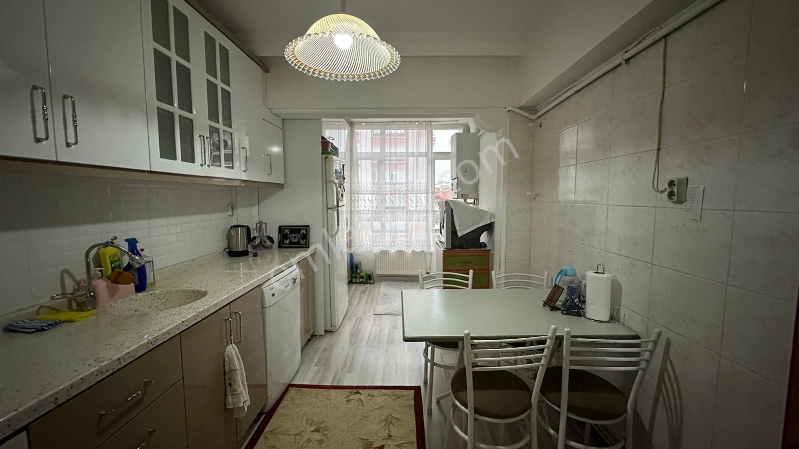 Kalecik Emlak'tan Merkez Mahallesin'de 3.kat 3+1 Klasik Daire - Görsel 3