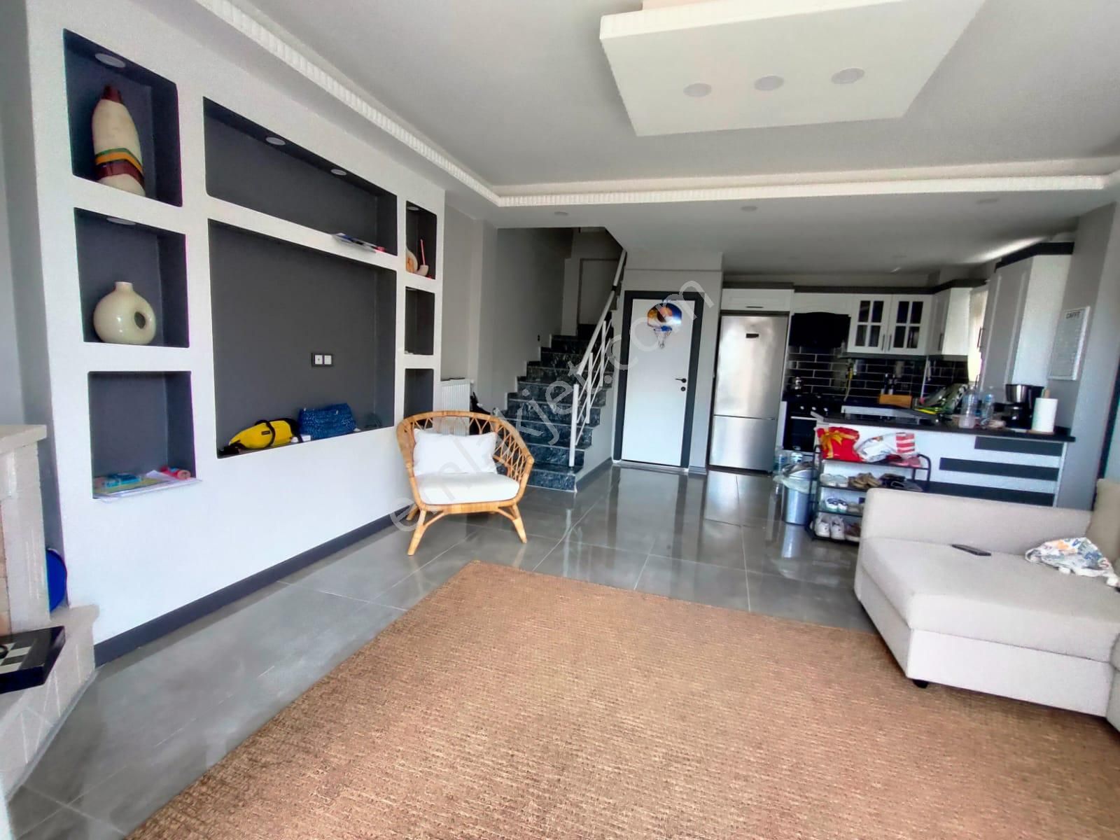 Yeniçiftlik Merkezde Sağlık Ocağının Dibinde Merkezi Konumlu Villa - Görsel 21