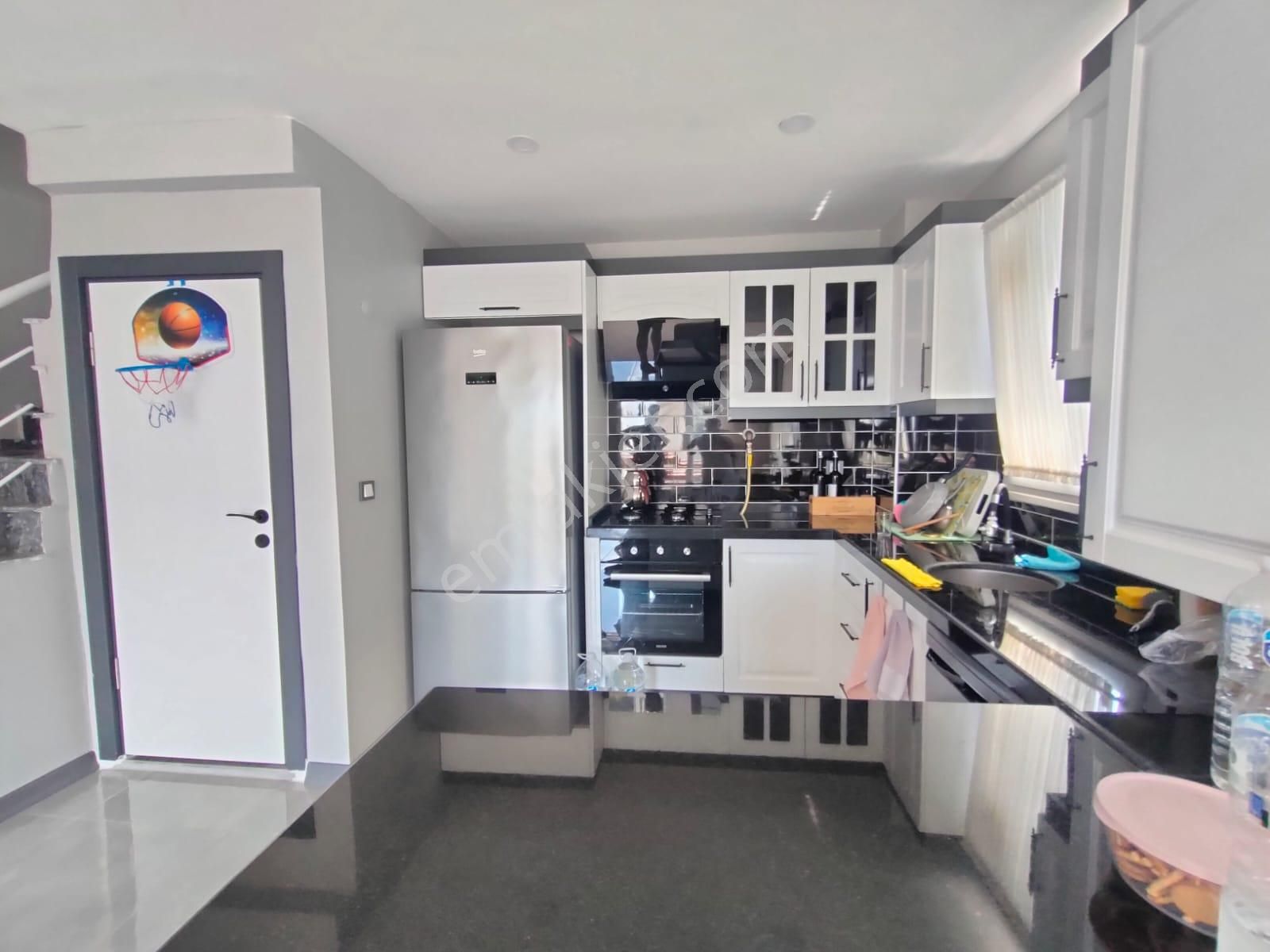 Yeniçiftlik Merkezde Sağlık Ocağının Dibinde Merkezi Konumlu Villa - Görsel 10