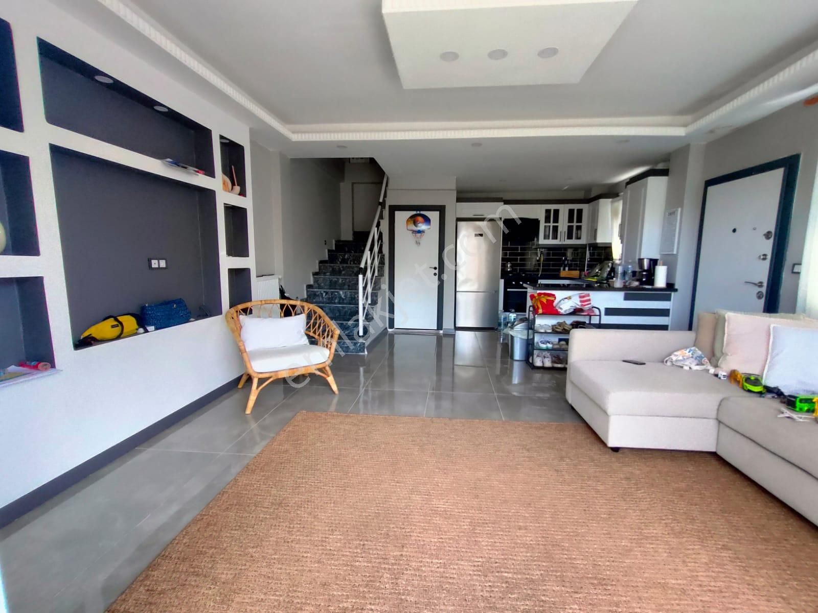 Yeniçiftlik Merkezde Sağlık Ocağının Dibinde Merkezi Konumlu Villa - Görsel 25